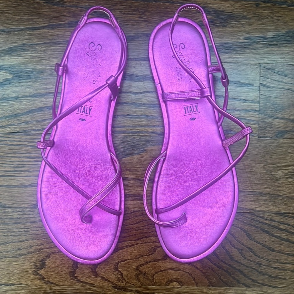 Seychelles Accomplishment sandal in Fuschia